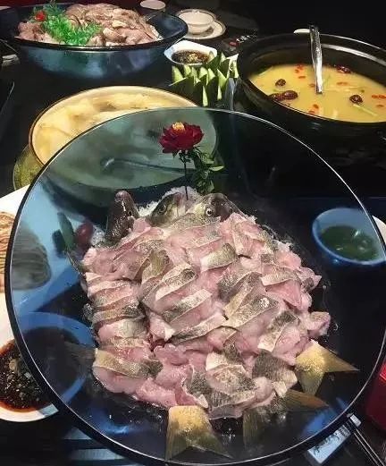 泸定美食大放送|来泸定,感受这里的老味道!